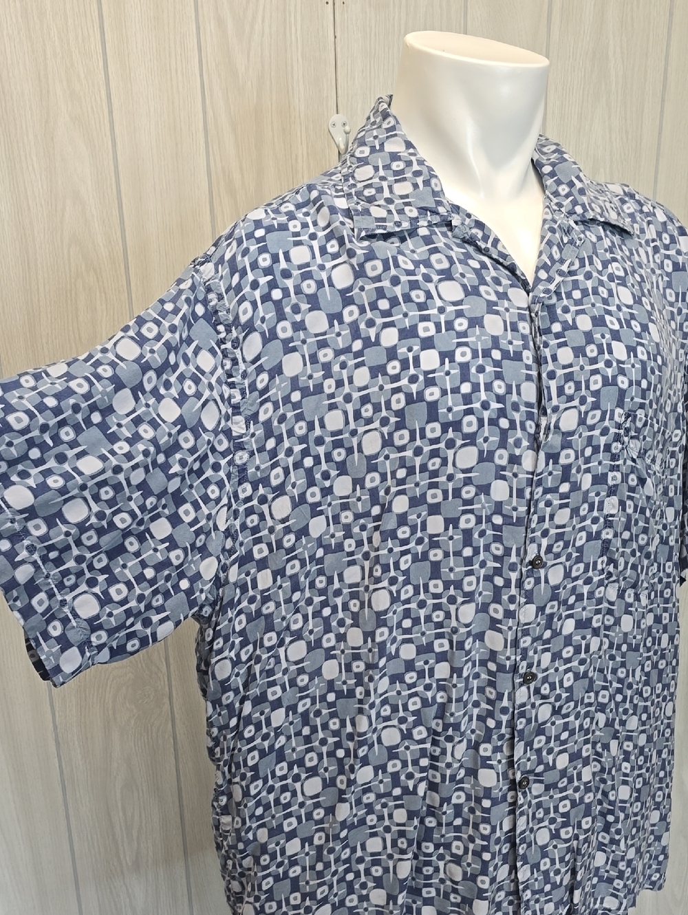Brioni | Mod Style Silk Shirt